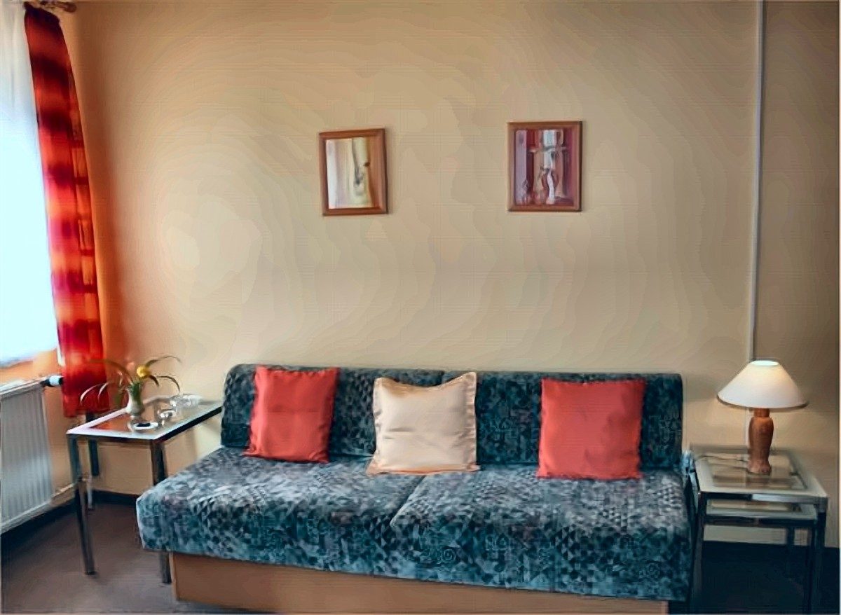 Zimmer 2 Dreibett-Zimmer, Ansicht 2